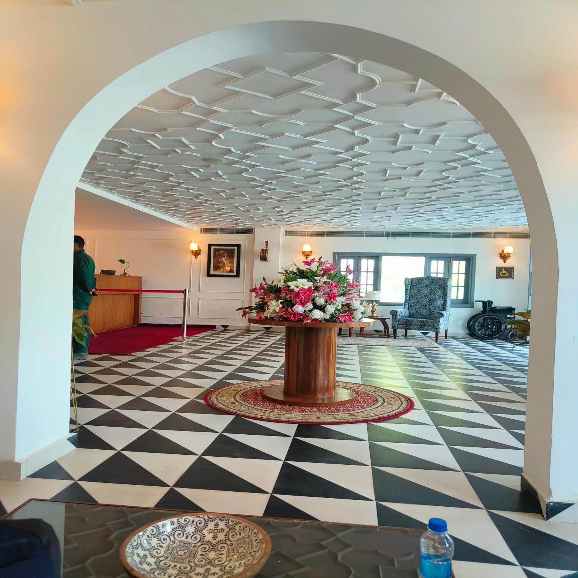 Welcomheritage Santa Roza Kasauli Exterior photo